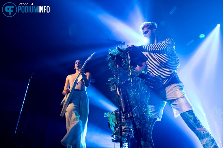 Sofi Tukker op Sofi Tukker - 18/09 - Melkweg foto