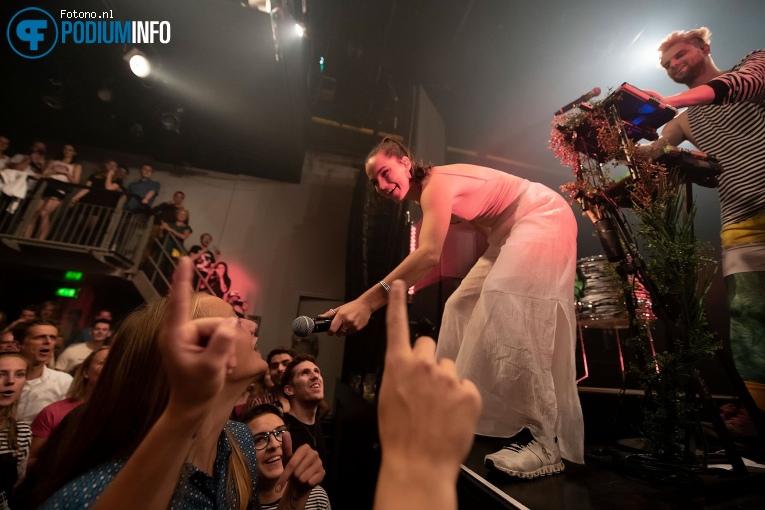 Sofi Tukker op Sofi Tukker - 18/09 - Melkweg foto