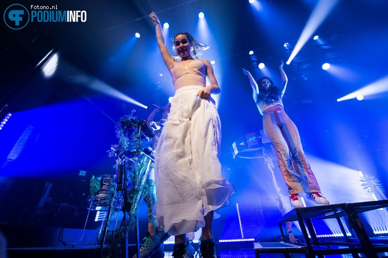 Sofi Tukker op Sofi Tukker - 18/09 - Melkweg foto