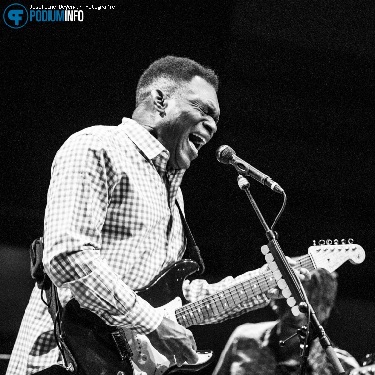 Robert Cray op Robert Cray - 26/09 - TivoliVredenburg foto