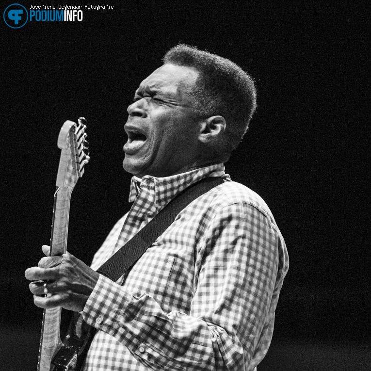Robert Cray op Robert Cray - 26/09 - TivoliVredenburg foto