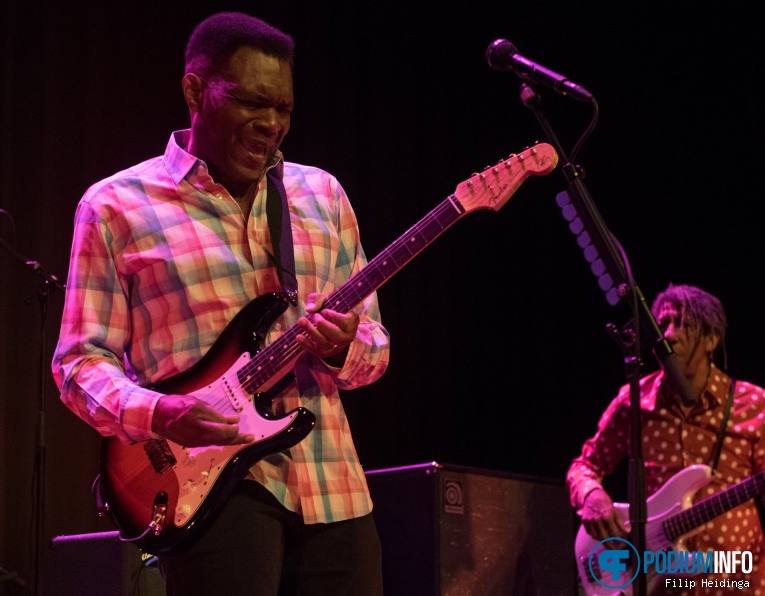 Robert Cray op Robert Cray - 27/09 - Metropool Hengelo foto