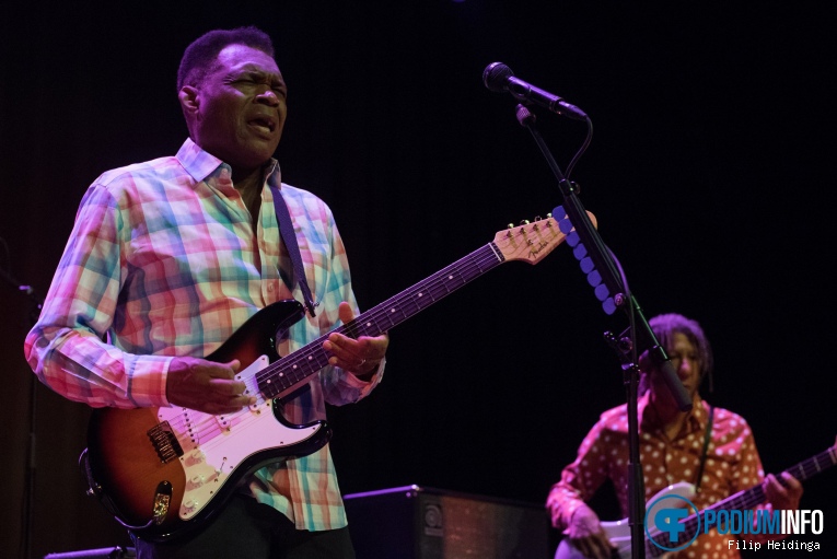 Robert Cray op Robert Cray - 27/09 - Metropool Hengelo foto