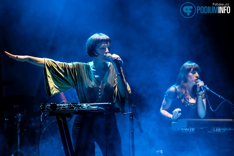 Gwenno op Suede - 01/10 - Paradiso foto