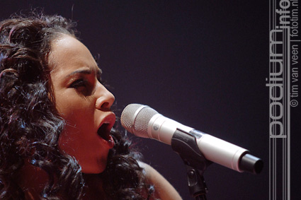 Alicia Keys op Alicia Keys - 24/3 - Ahoy foto
