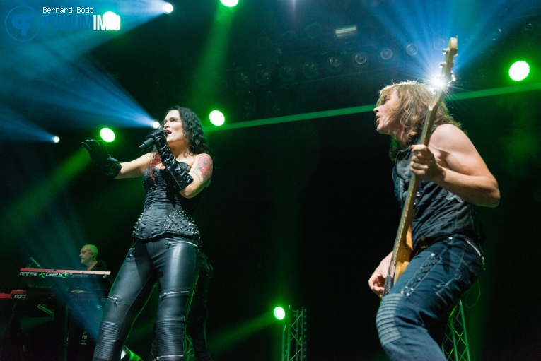 Tarja Turunen op Stratovarius / Tarja - 07/10 - TivoliVredenburg foto