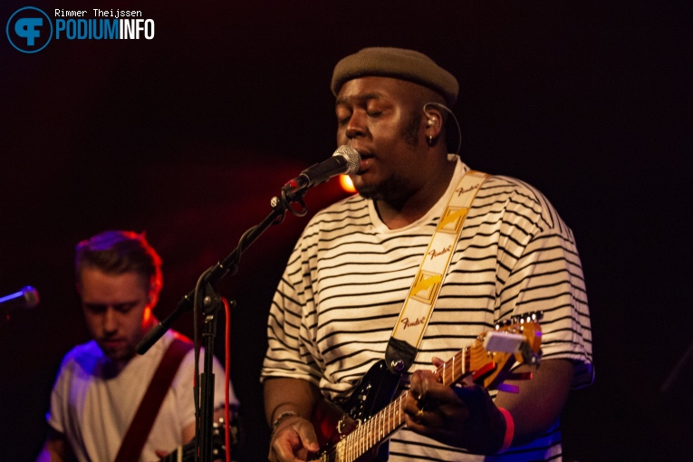 Jordan Mackampa op Jordan Mackampa - 09/10 - Paradiso foto