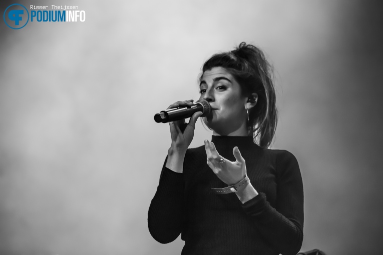 Juicy op Ibeyi - 26/10 - TivoliVredenburg foto