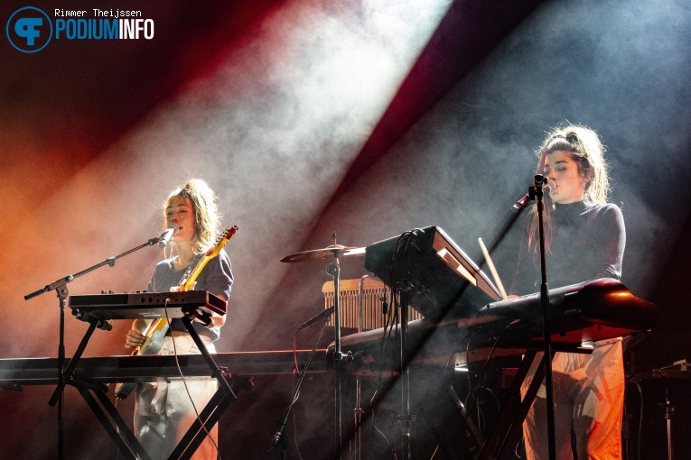 Juicy op Ibeyi - 26/10 - TivoliVredenburg foto