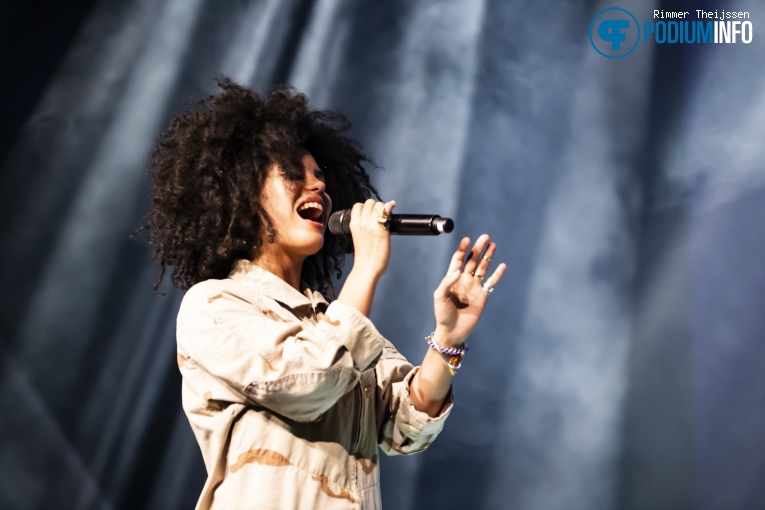 Ibeyi op Ibeyi - 26/10 - TivoliVredenburg foto
