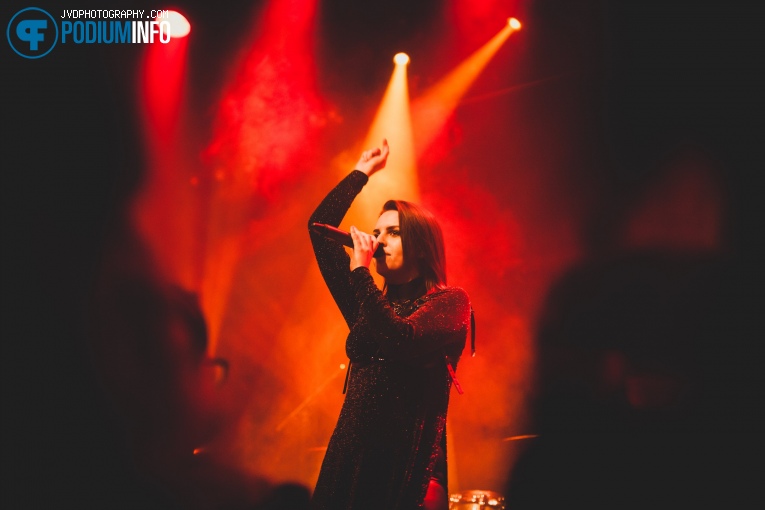 Foto Emma Blackery op Emma Blackery - 9/10 - Sugarfactory