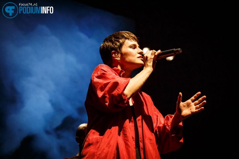 Christine And The Queens op Christine and the Queens - 13/10 - AFAS Live foto