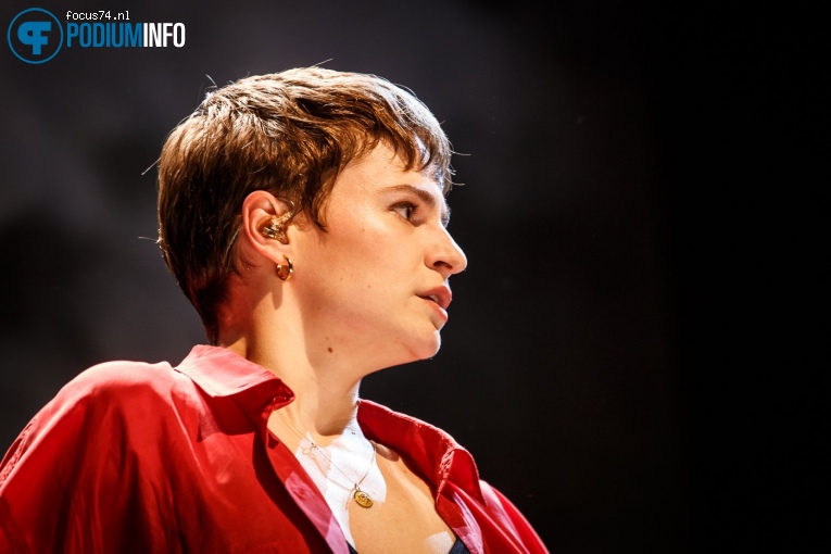 Christine And The Queens op Christine and the Queens - 13/10 - AFAS Live foto