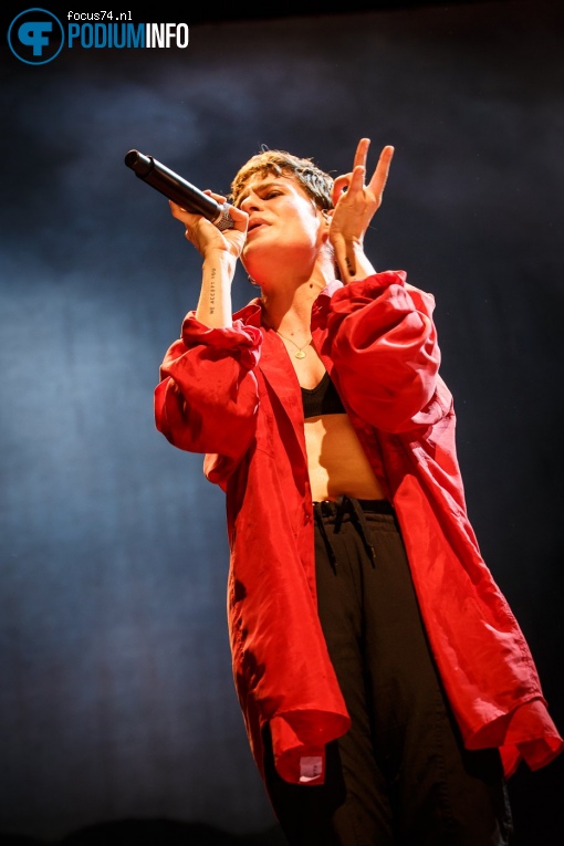 Christine And The Queens op Christine and the Queens - 13/10 - AFAS Live foto