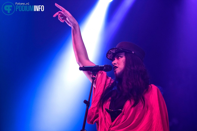 Ladi6 op Fat Freddy's Drop - 14/10 - AFAS Live foto