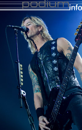 Velvet Revolver op Velvet Revolver - 1/4 - Heineken Music Hall foto