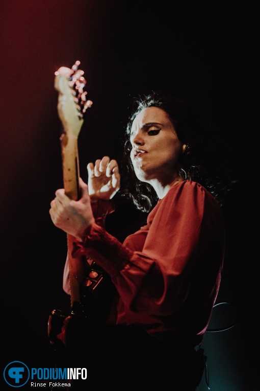 Anna Calvi op Anna Calvi - 24/10 - De Helling foto