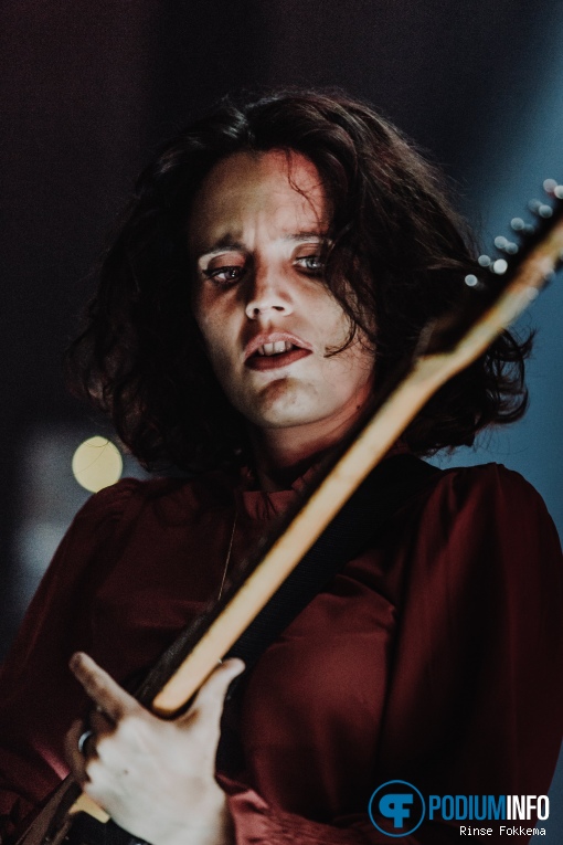 Anna Calvi op Anna Calvi - 24/10 - De Helling foto