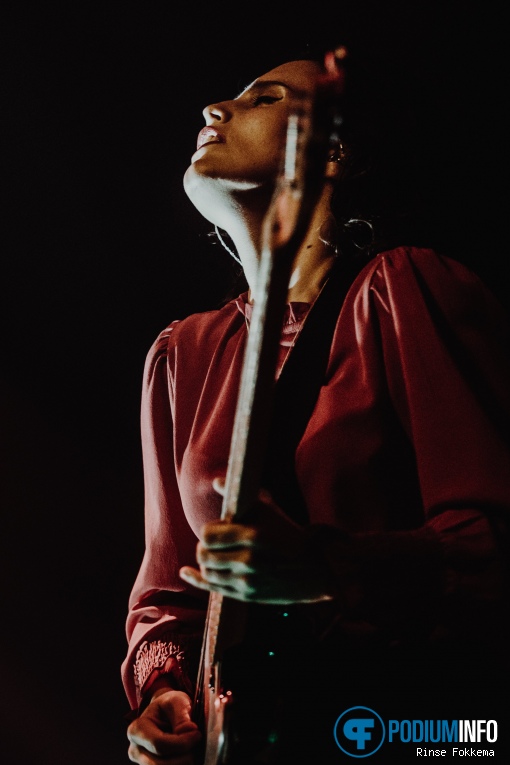 Anna Calvi op Anna Calvi - 24/10 - De Helling foto