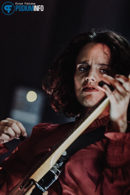 Anna Calvi op Anna Calvi - 24/10 - De Helling foto