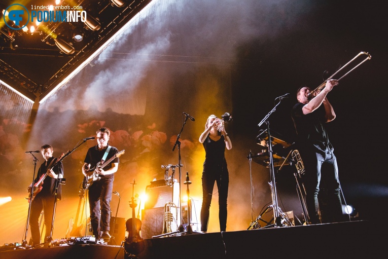 George Ezra op George Ezra - 30/10 - AFAS Live foto
