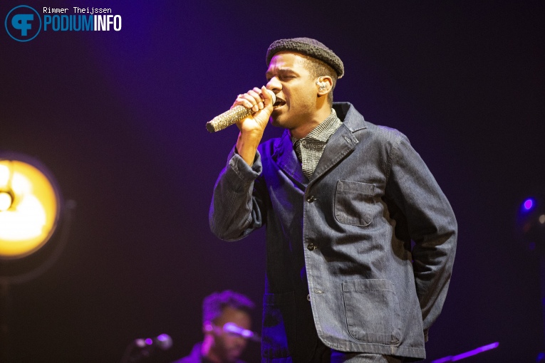 Leon Bridges op Leon Bridges - 01/11 - AFAS Live foto