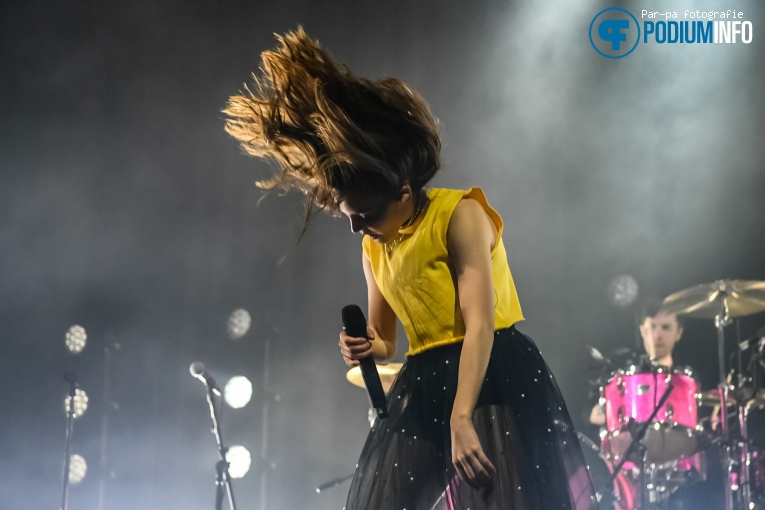 Chvrches op Chvrches - 03/11 - TivoliVredeburg foto