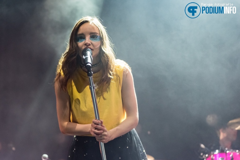 Chvrches op Chvrches - 03/11 - TivoliVredeburg foto