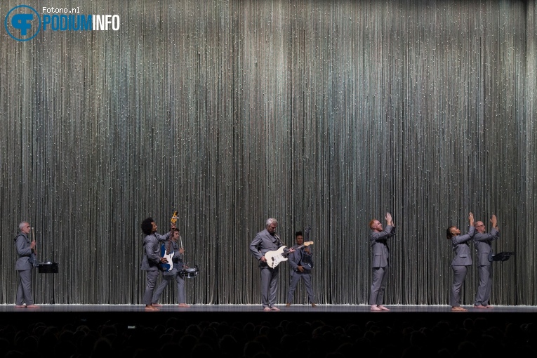 David Byrne op David Byrne - 04/11 - AFAS Live foto