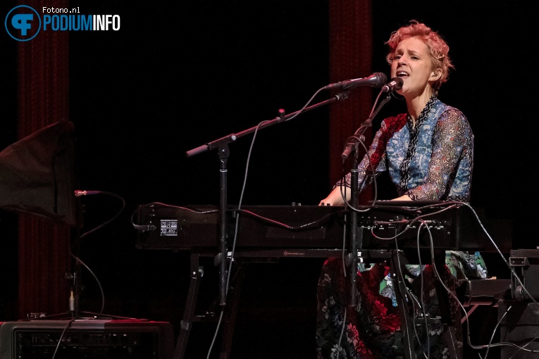 Agnes Obel op David Byrne - 04/11 - AFAS Live foto