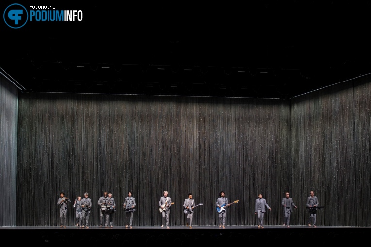 David Byrne op David Byrne - 04/11 - AFAS Live foto