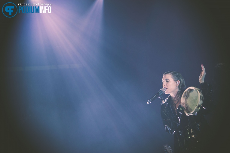 Lykke Li op Lykke Li - 05/11 - Melkweg foto