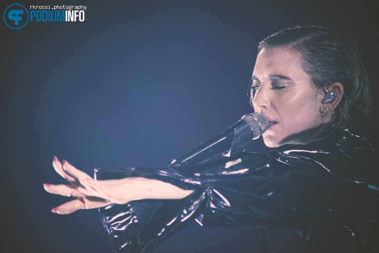 Lykke Li op Lykke Li - 05/11 - Melkweg foto