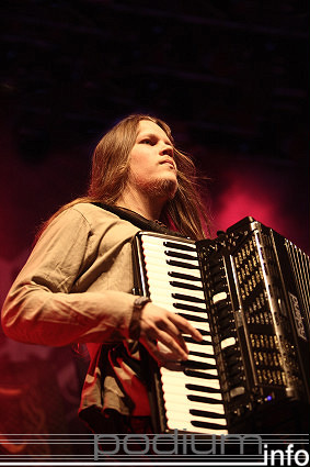 Korpiklaani op Paganfest - 3/4 - 013 foto