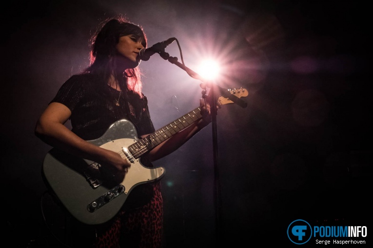 Juanita Stein op Villagers - 13/11 - Melkweg foto