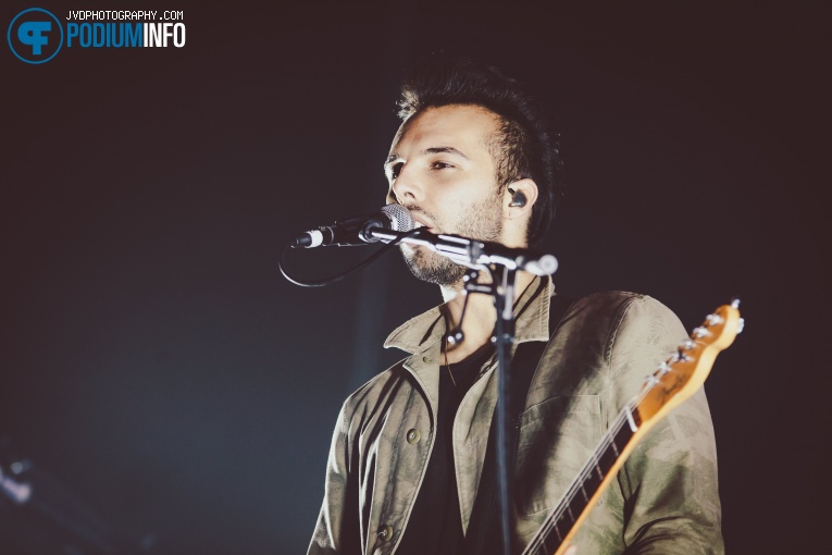 Nothing But Thieves op Nothing But Thieves - 15/11 - Afas Live foto