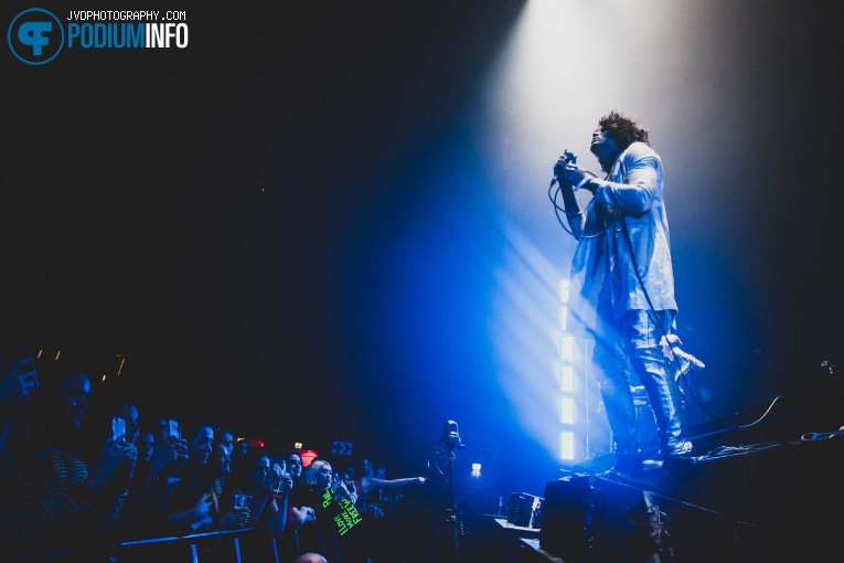The Blackmordia op Nothing But Thieves - 15/11 - Afas Live foto