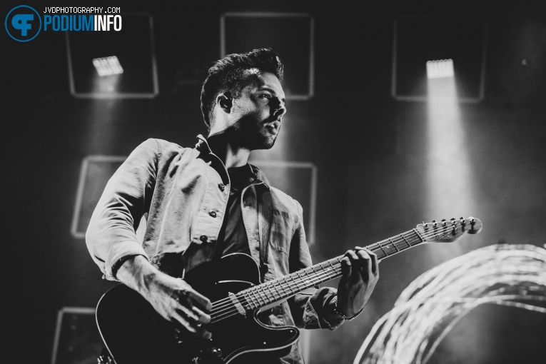 Nothing But Thieves op Nothing But Thieves - 15/11 - Afas Live foto