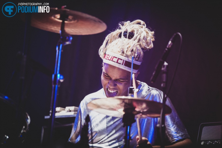 The Blackmordia op Nothing But Thieves - 15/11 - Afas Live foto