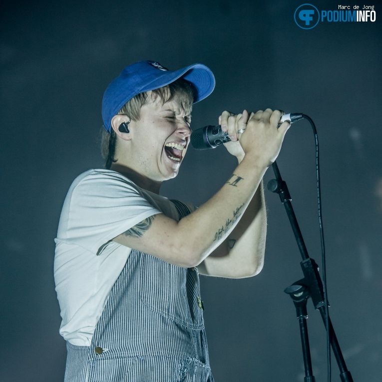 Nothing But Thieves op Nothing But Thieves - 16/11 - 013 foto