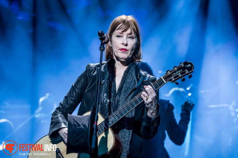 Suzanne Vega op Night of The Proms Rotterdam 2018 foto