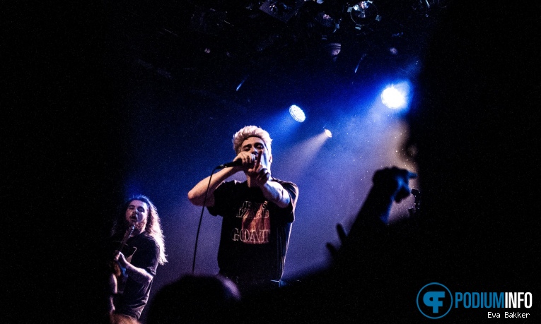 Holding Absence op As It Is  - 19/11 - Melkweg foto