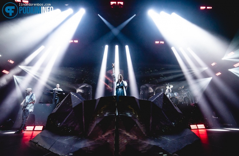 Within Temptation op Within Temptation - 23/11 - AFAS Live foto