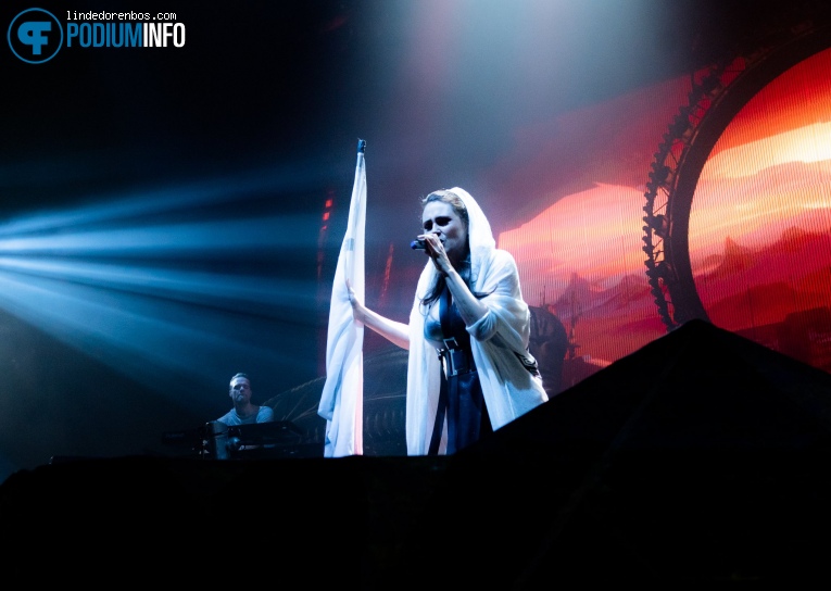 Within Temptation op Within Temptation - 23/11 - AFAS Live foto