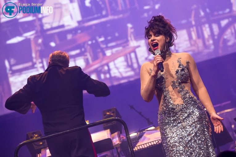 Ellen ten Damme op Benefietconcert 'Mag Ik Dan Bij Jou' - 26/11 - TivoliVredenburg foto