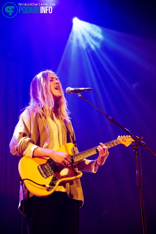 Isaac Gracie op First Aid Kit - 29/11 - TivoliVredenburg foto