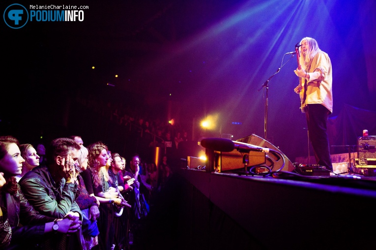 Isaac Gracie op First Aid Kit - 29/11 - TivoliVredenburg foto