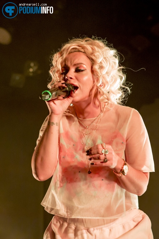 Lily Allen op Lily Allen - 09/12 - TivoliVredenburg foto
