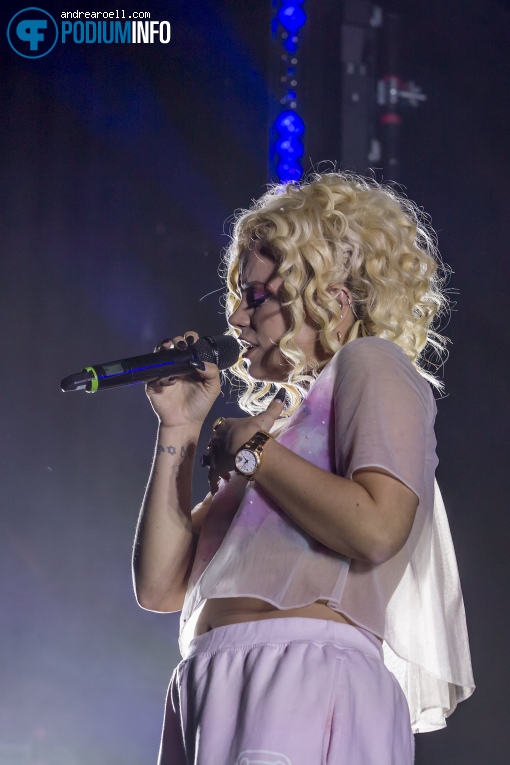 Lily Allen op Lily Allen - 09/12 - TivoliVredenburg foto