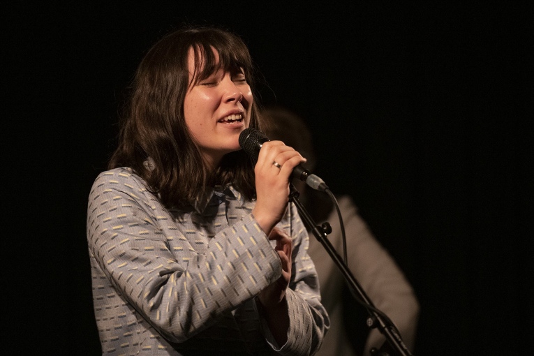 Janna Lagerström op Popronde Eindfeest 2018 - 24/11 - Melkweg foto